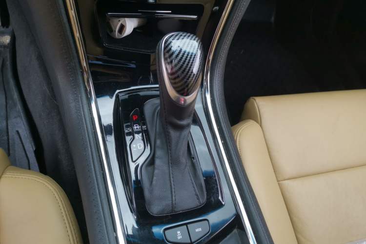 Used Cadillac ATS 2014 28T Elite Edition Gear Lever