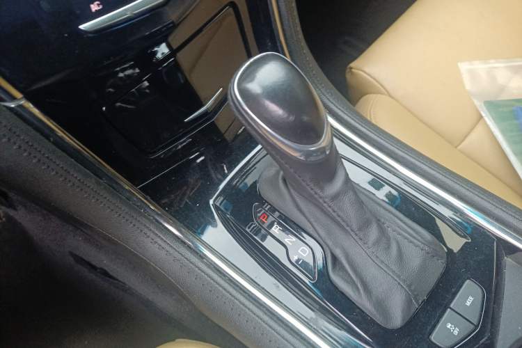 Used Cadillac ATS 2014 28T Comfort Version Gear Lever
