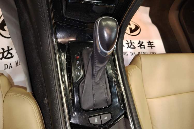 Used Cadillac ATS 2014 28T Comfort Version Gear Lever