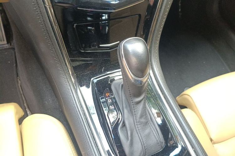 Used Cadillac ATS 2014 28T Luxury Model Gear Lever