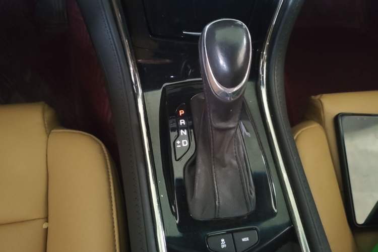 Used Cadillac ATS 2014 28T Elite Edition Gear Lever