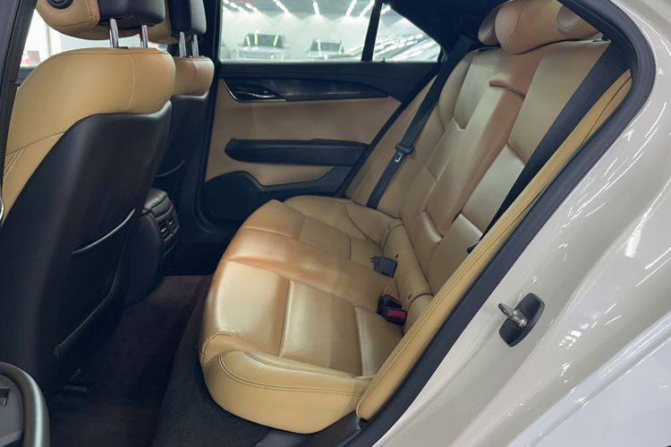 Used Cadillac ATS 2014 28T Comfort Version Interior 1