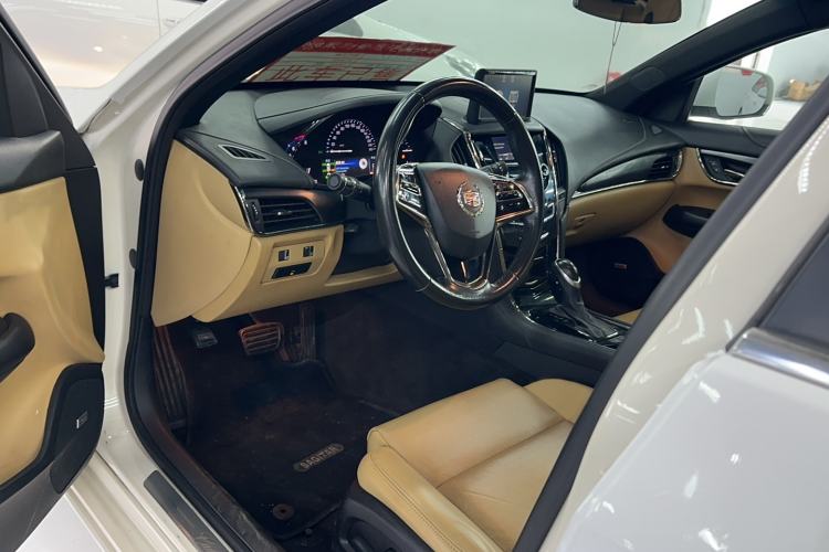 Used Cadillac ATS 2014 28T Comfort Version Interior 2