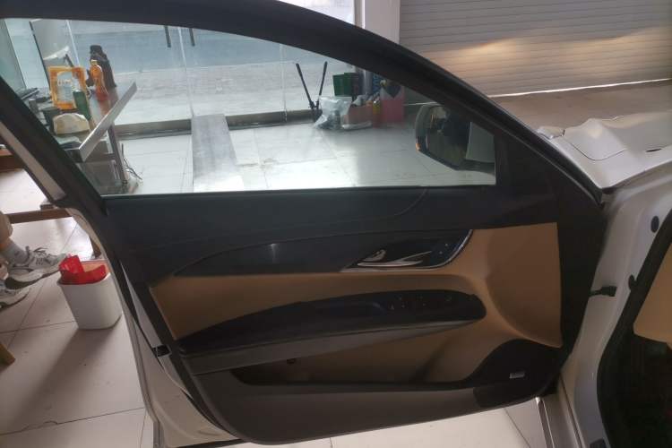 Used Cadillac ATS 2014 28T Comfort Version Interior 7