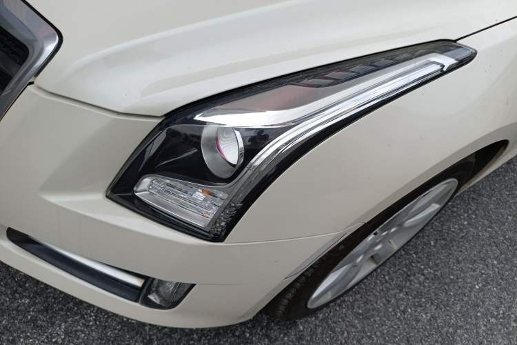 Used Cadillac ATS 2014 28T Comfort Version Left Front Headlight