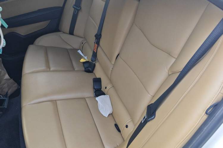 Used Cadillac ATS 2014 28T Comfort Version Left Rear Seat
