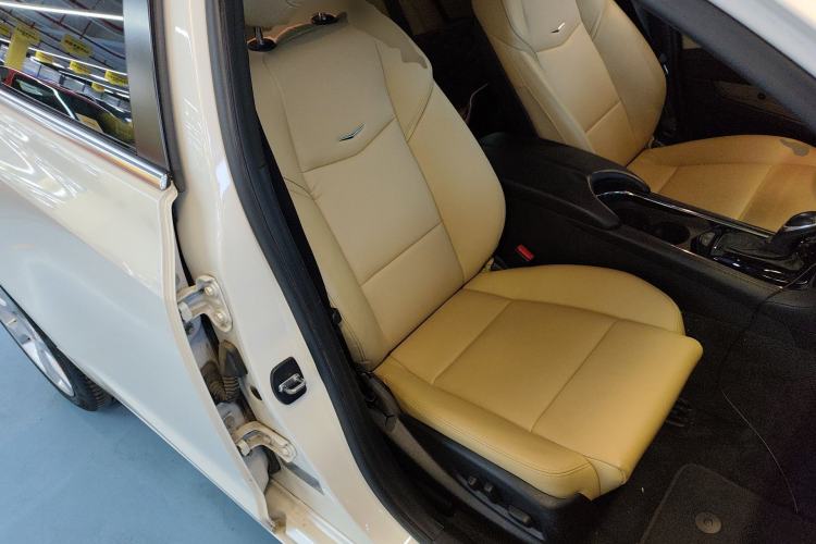 Used Cadillac ATS 2014 28T Comfort Version Right Front Seat
