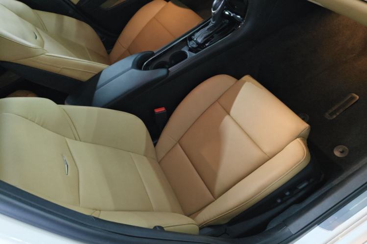 Used Cadillac ATS 2014 28T Comfort Version Right Front Seat