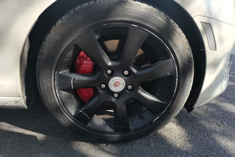 Used Cadillac ATS 2014 28T Comfort Version Right Front Wheel Hub