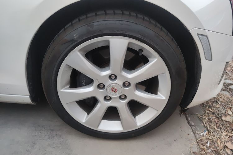 Used Cadillac ATS 2014 28T Comfort Version Right Front Wheel Hub