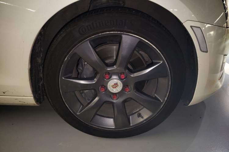Used Cadillac ATS 2014 28T Comfort Version Right Front Wheel Hub