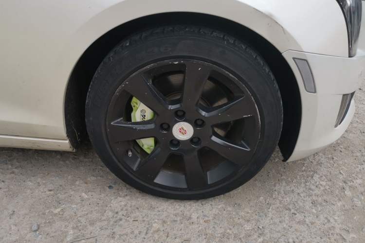 Used Cadillac ATS 2014 28T Elite Edition Right Front Wheel Hub