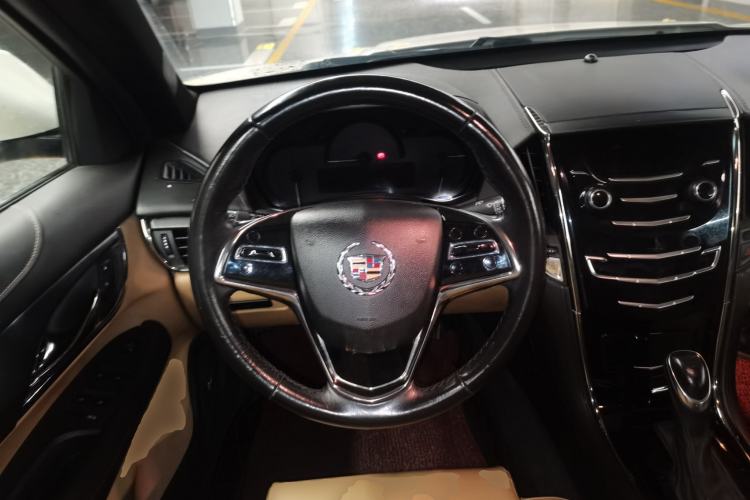 Used Cadillac ATS 2014 28T Comfort Version Steering Wheel