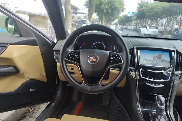 Used Cadillac ATS 2014 28T Comfort Version Steering Wheel