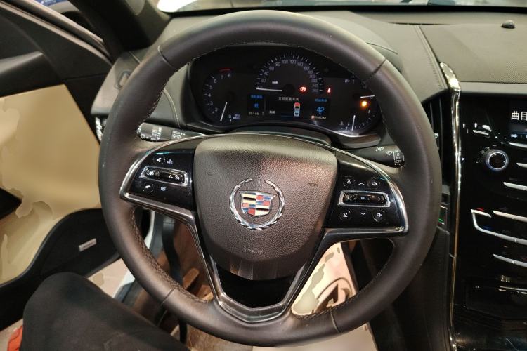 Used Cadillac ATS 2014 28T Comfort Version Steering Wheel