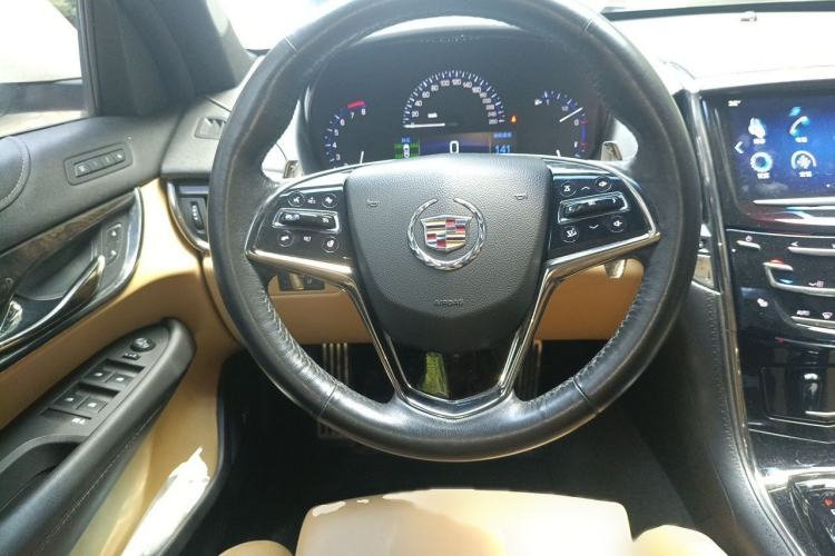 Used Cadillac ATS 2014 28T Luxury Model Steering Wheel