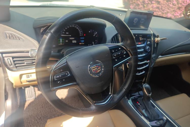Used Cadillac ATS 2014 28T Comfort Version Steering Wheel