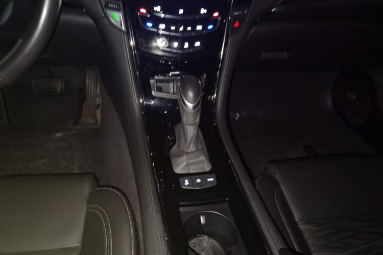 Used Cadillac ATS-L 2017 28T Tech Edition Gear Lever