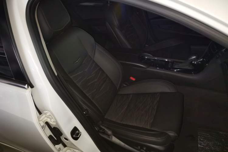 Used Cadillac ATS-L 2017 28T Tech Edition Right Front Seat