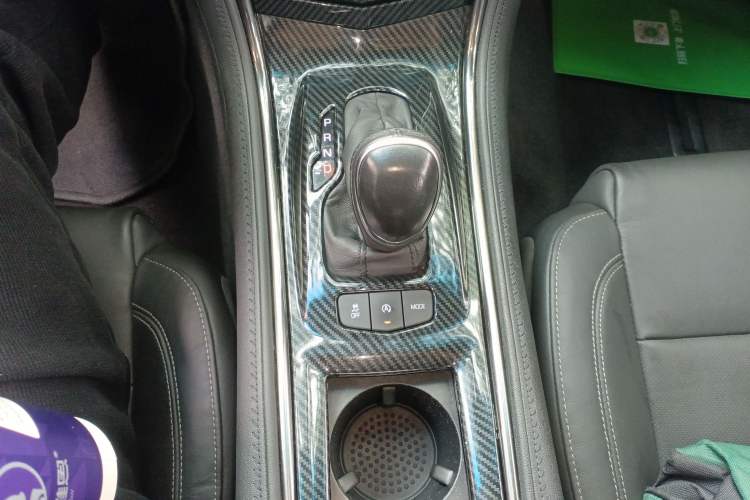 Used Cadillac ATS-L 2016 28T Fashion Edition Gear Lever