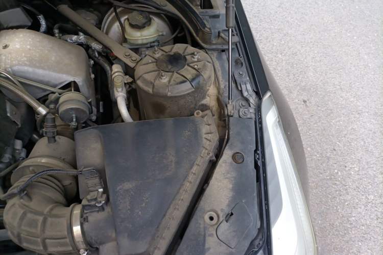 Used Cadillac ATS-L 2014 28T Elite Edition Engine Bay Left