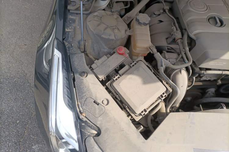 Used Cadillac ATS-L 2014 25T Comfort Model Engine Bay Right