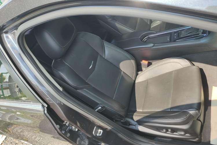 Used Cadillac ATS-L 2014 25T Fashion Edition Right Front Seat