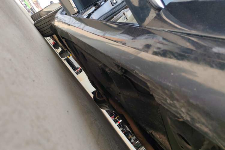 Used Cadillac ATS-L 2014 25T Comfort Model Right Side Sill