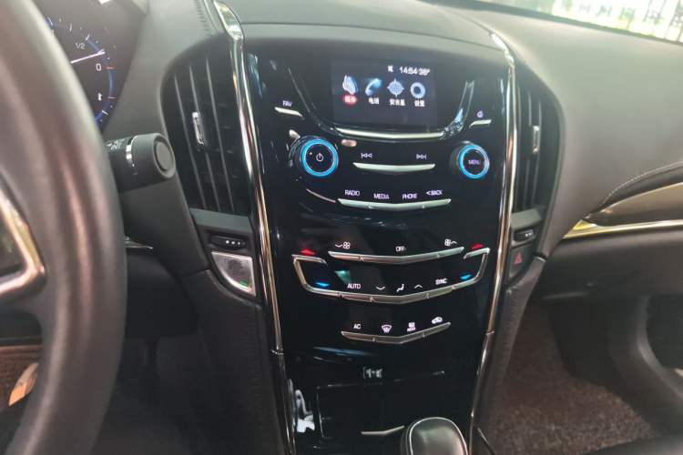 Used Cadillac ATS-L 2014 25T Comfort Model Audio And AC Panel