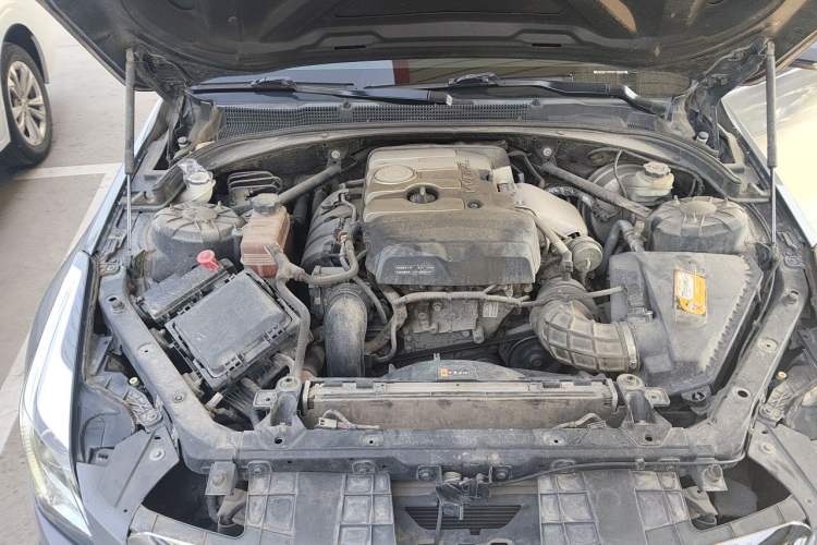 Used Cadillac ATS-L 2014 25T Comfort Model Engine Bay