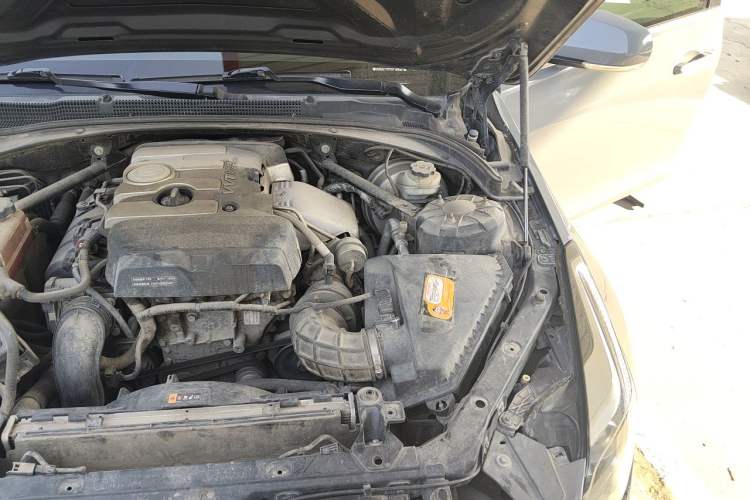 Used Cadillac ATS-L 2014 25T Comfort Model Engine Bay Left