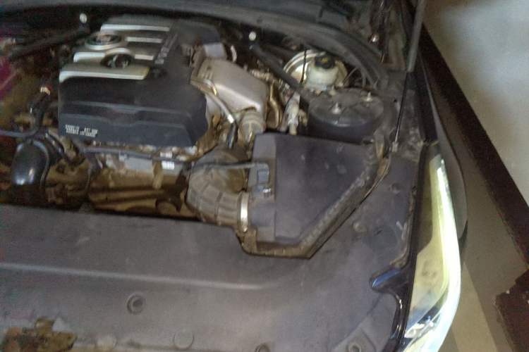 Used Cadillac ATS-L 2014 28T Elite Edition Engine Bay Left