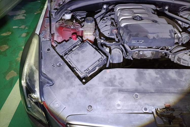 Used Cadillac ATS-L 2014 28T Leading Model Engine Bay Right
