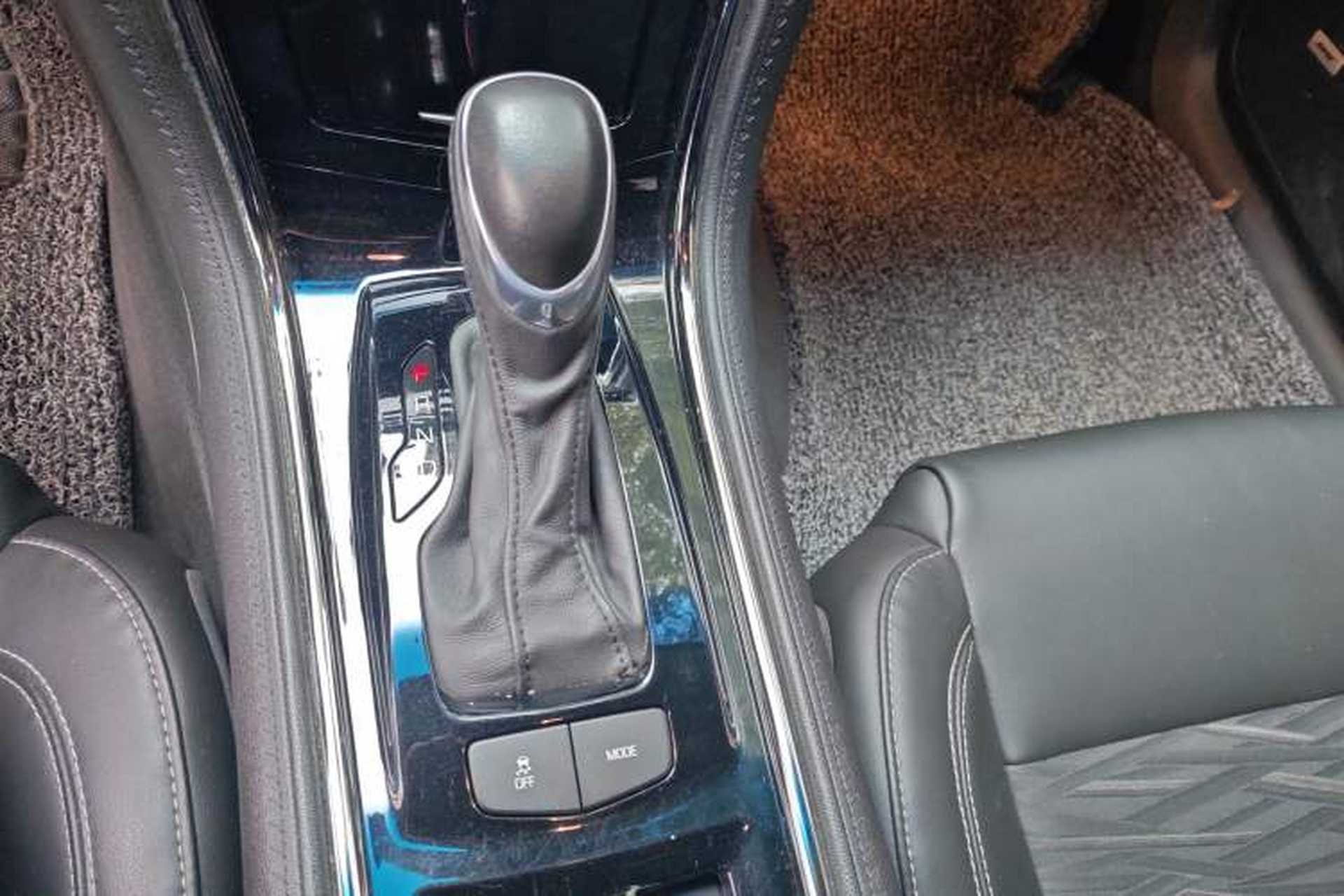 Used Cadillac ATS-L 2014 25T Comfort Model Gear Lever