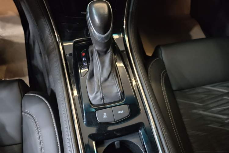 Used Cadillac ATS-L 2014 25T Comfort Model Gear Lever