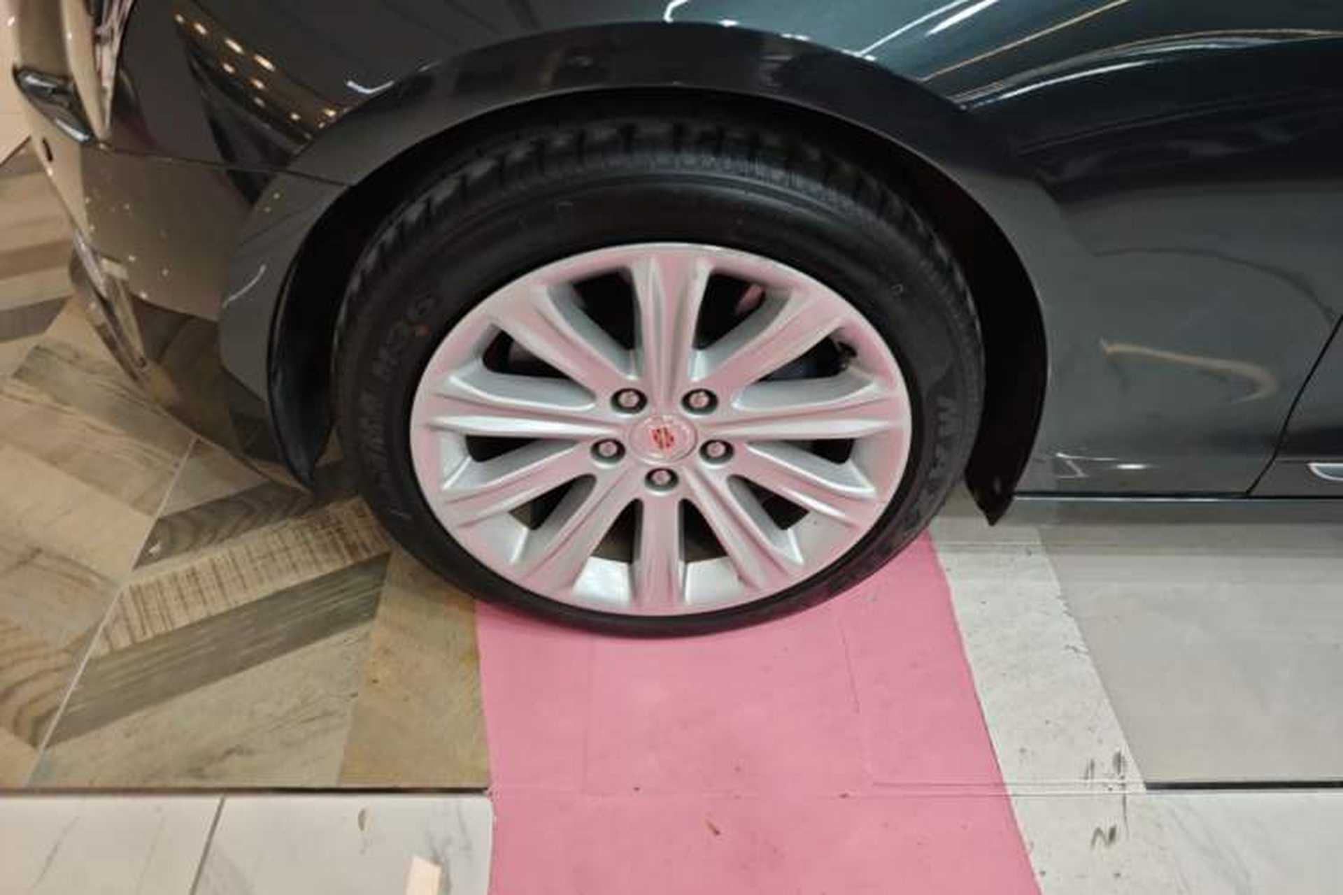 Used Cadillac ATS-L 2014 25T Comfort Model Left Front Wheel Hub
