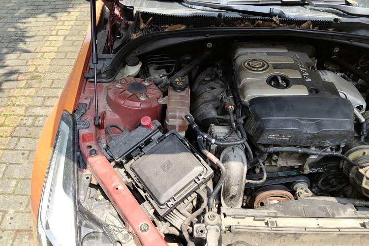Used Cadillac ATS-L 2014 28T Luxury Model Engine Bay Right