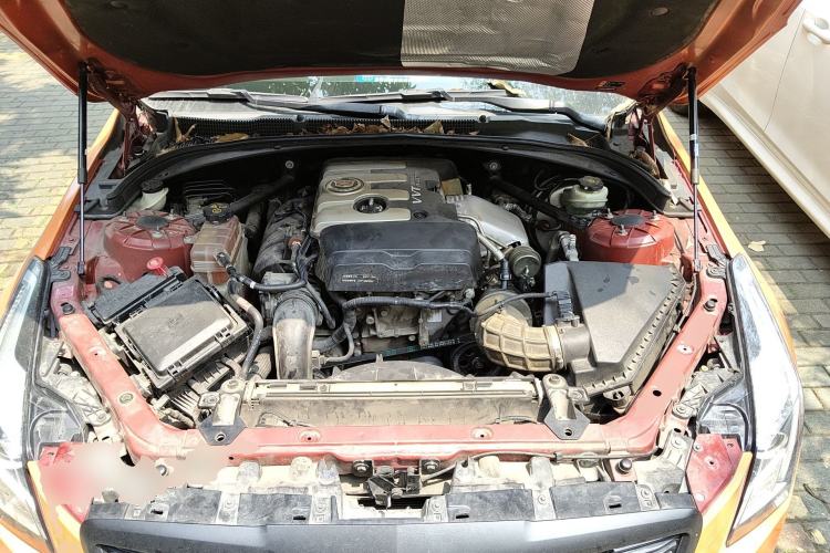 Used Cadillac ATS-L 2014 28T Luxury Model Engine Bay