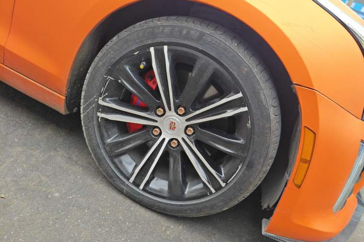 Used Cadillac ATS-L 2014 25T Comfort Model Right Front Wheel Hub