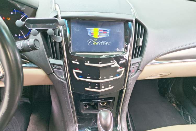 Used Cadillac ATS-L 2014 25T Comfort Model Audio And AC Panel