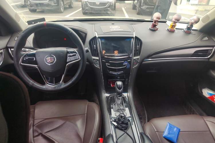 Used Cadillac ATS-L 2014 25T Comfort Model Center Console