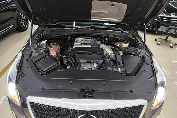 Used Cadillac ATS-L 2014 25T Comfort Model Engine Bay