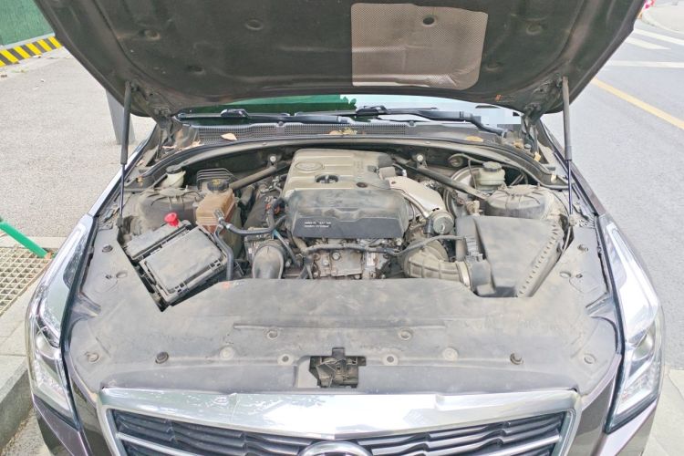 Used Cadillac ATS-L 2014 25T Comfort Model Engine Bay