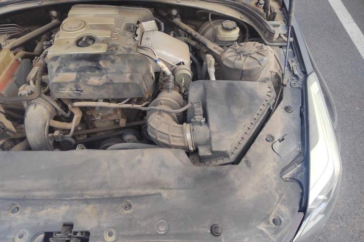 Used Cadillac ATS-L 2014 25T Comfort Model Engine Bay Left