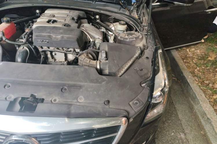 Used Cadillac ATS-L 2014 25T Comfort Model Engine Bay Left
