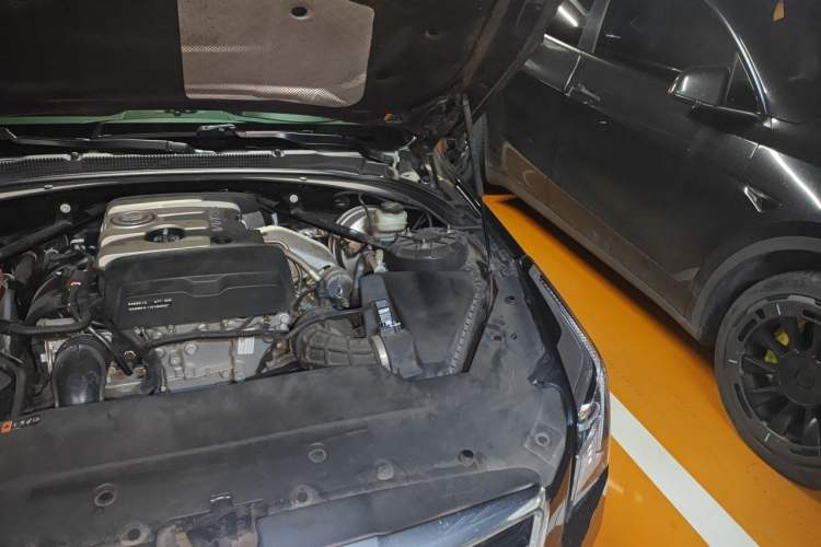 Used Cadillac ATS-L 2014 28T Elite Edition Engine Bay Left