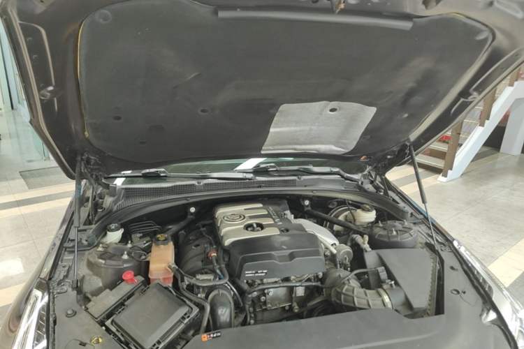Used Cadillac ATS-L 2014 25T Comfort Model Engine Bay