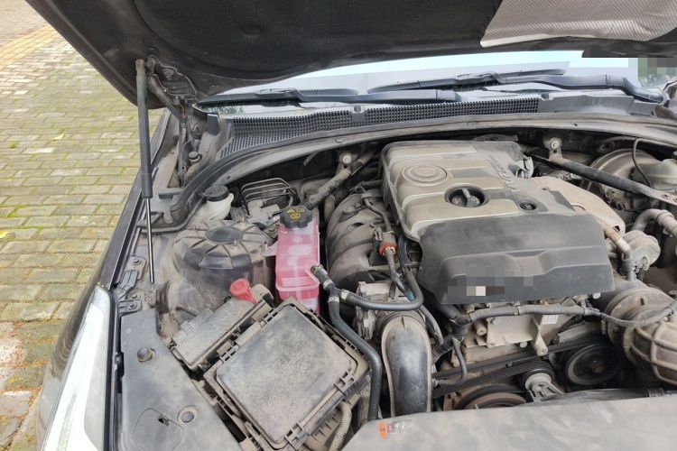 Used Cadillac ATS-L 2014 28T Elite Edition Engine Bay Right