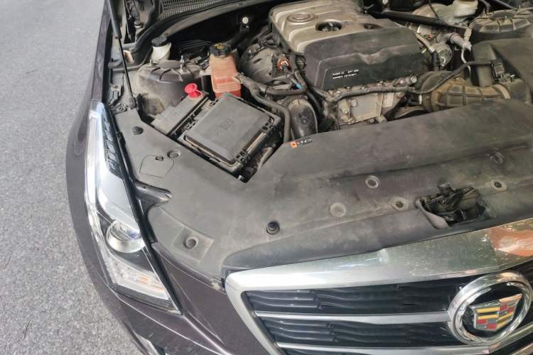 Used Cadillac ATS-L 2014 25T Comfort Model Engine Bay Right