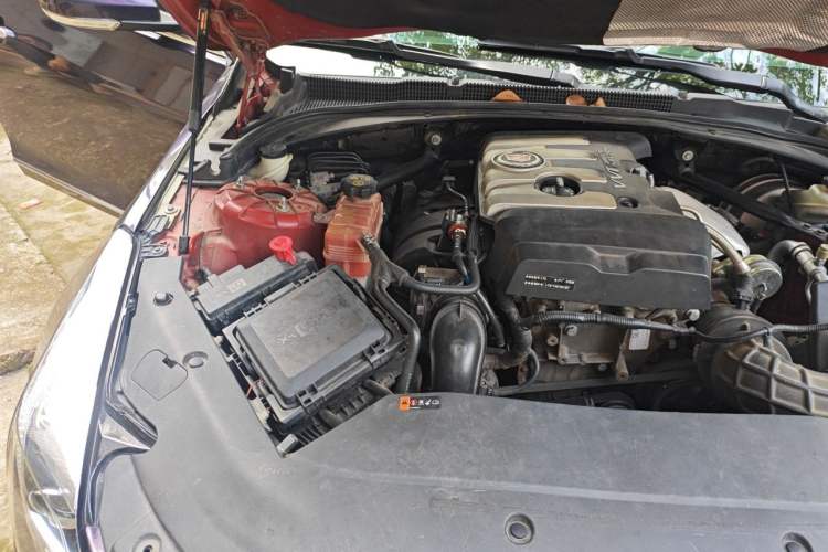 Used Cadillac ATS-L 2014 28T Elite Edition Engine Bay Right